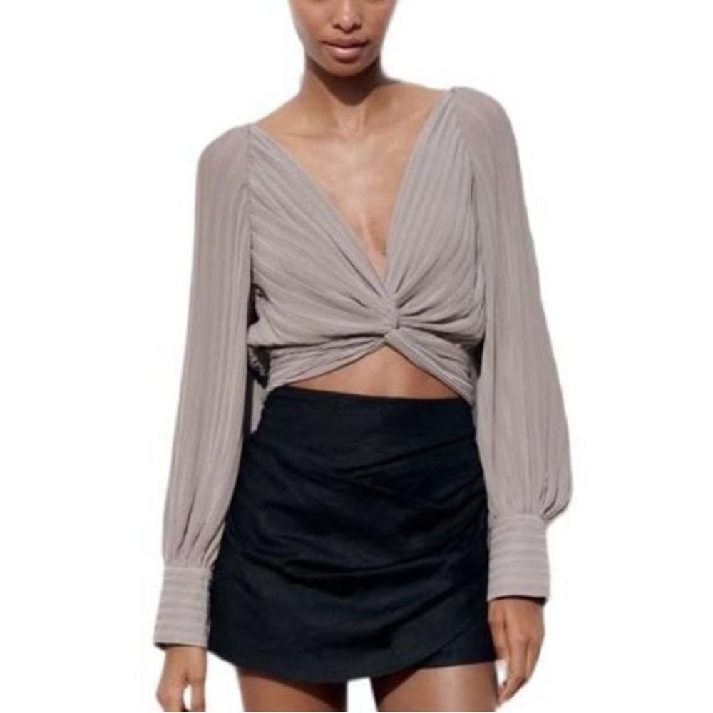 āZARAā Pleated Twist Crop Top
